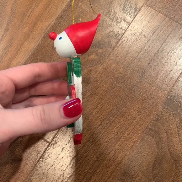 Painted wooden Snowman ornament - Picture 5 of 5